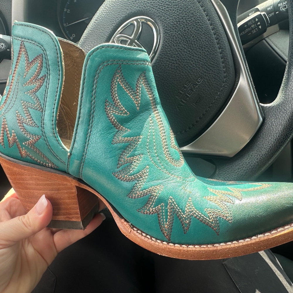 Ariat Dixon boots (teal)